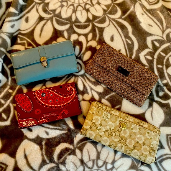 Assorted wallets - Picture 1 of 2